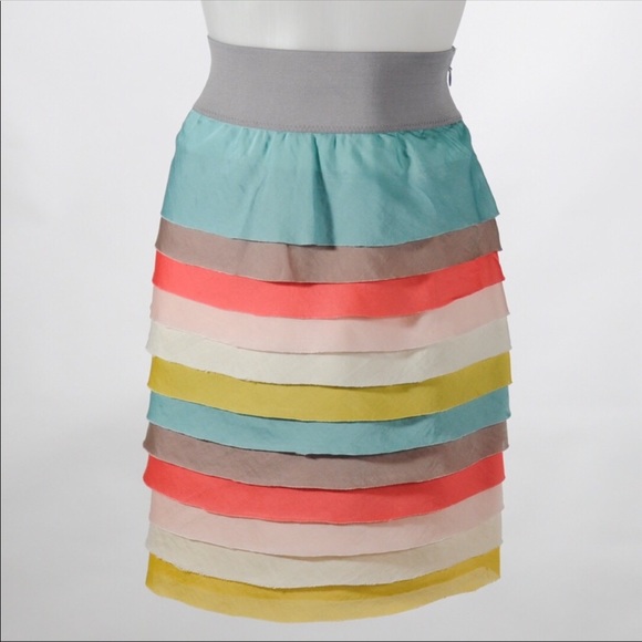 Ruffle pencil skirt - Picture 2 of 6